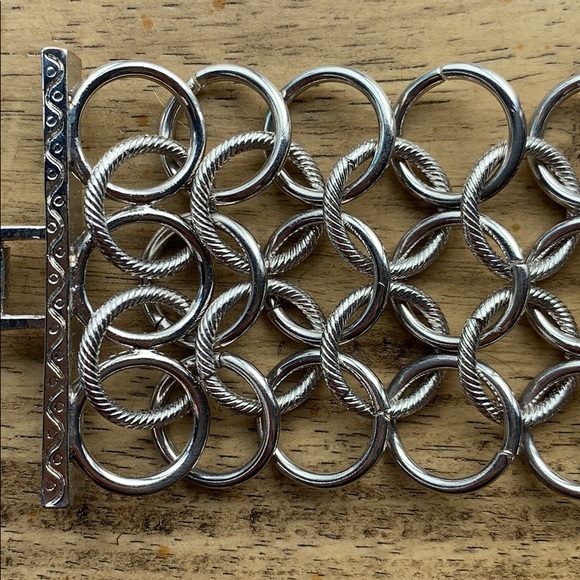 Chain link cuff - Picture 2 of 3